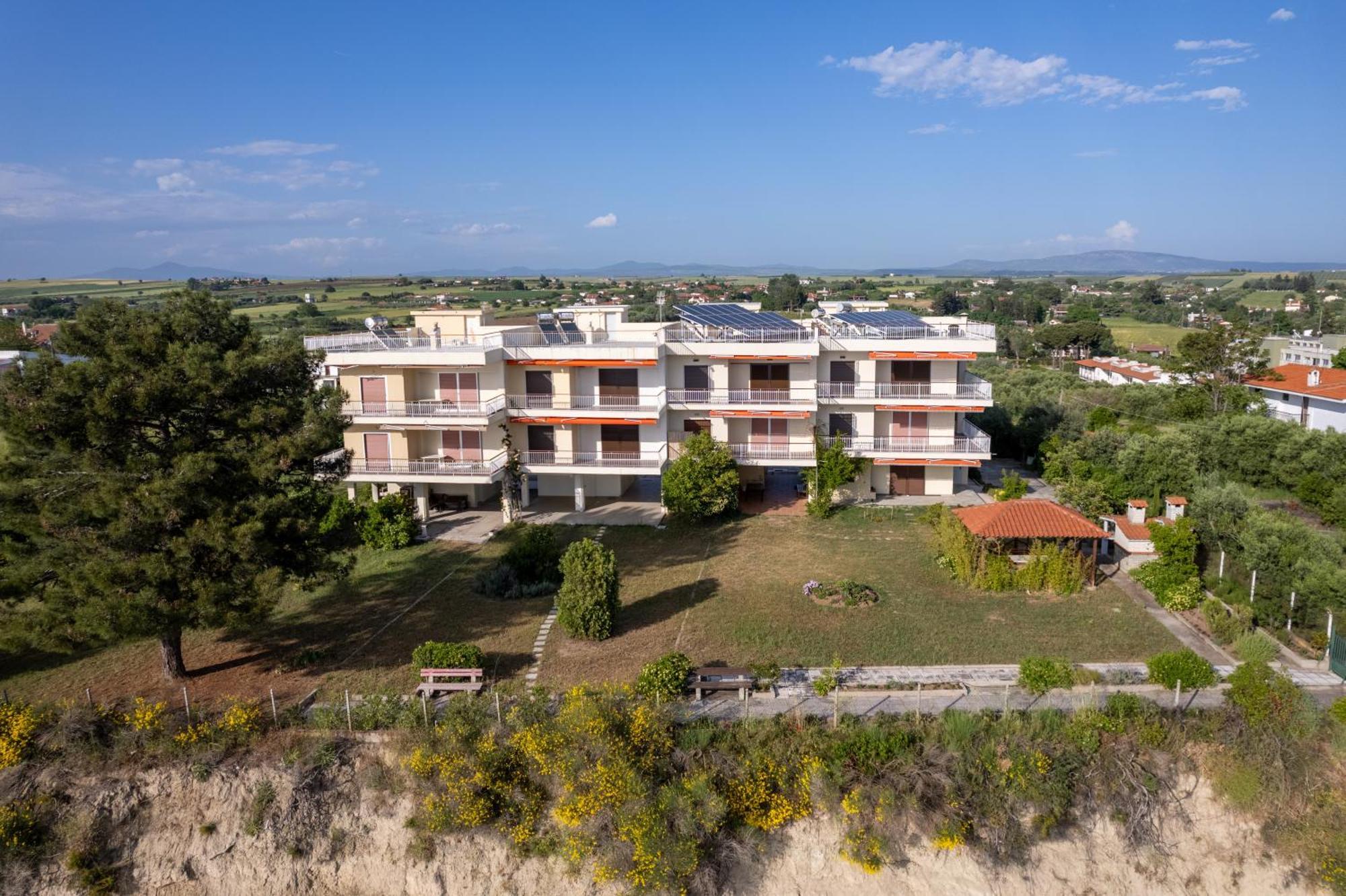 Sunshine House Offering Spectacular Views To Olymp A Apartment Nea Irakleia Exterior photo