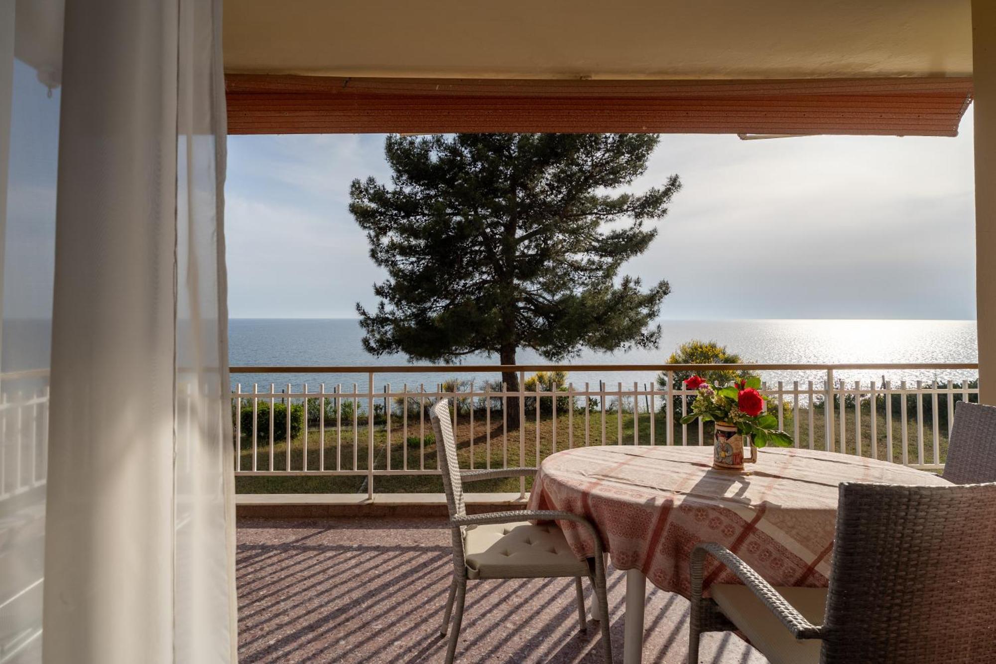 Sunshine House Offering Spectacular Views To Olymp A Apartment Nea Irakleia Exterior photo